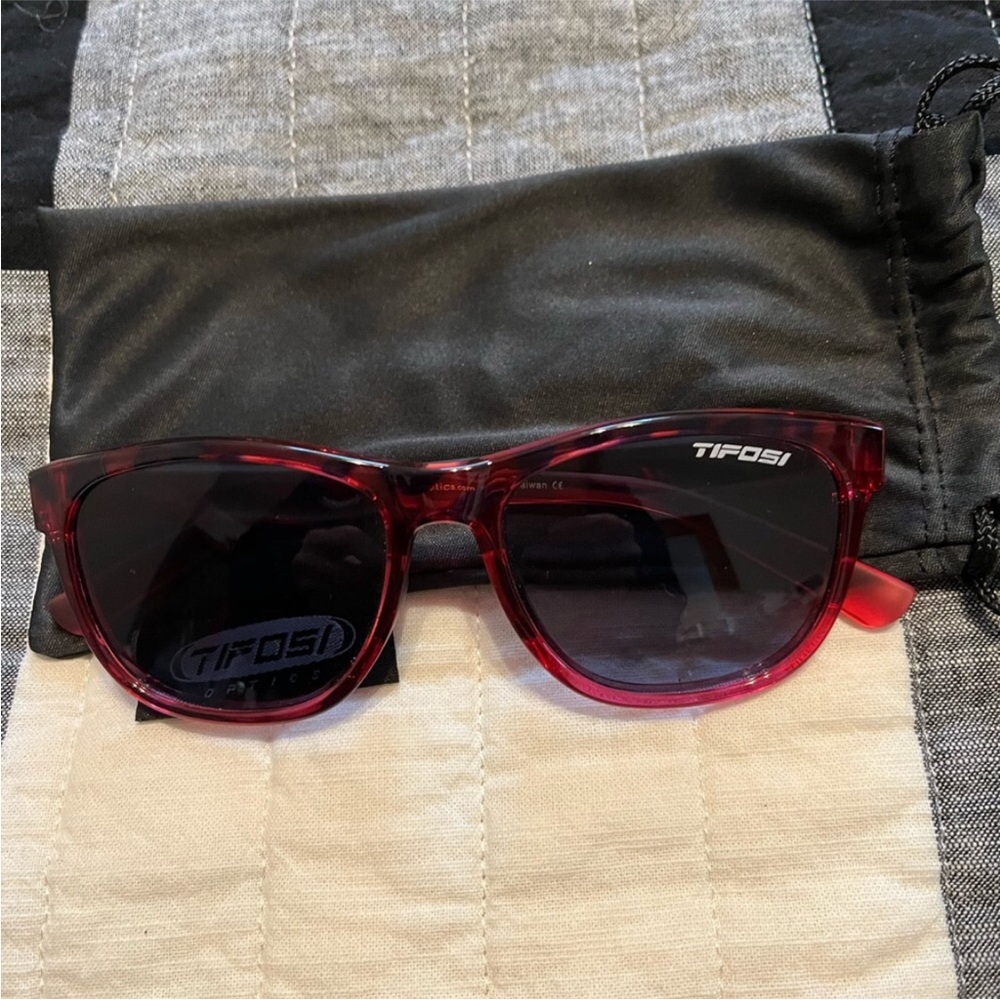 Tifosi Red Tortoise Sunglasses Unisex - Picture 2 of 4